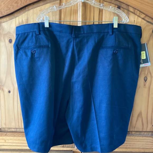 Men’s Roundtree & Yorke Travel Smart navy blue pleated shorts size 48 - NWT - Picture 3 of 6